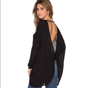 FREE PEOPLE SHADOW HACCI TWIST BACK TOP